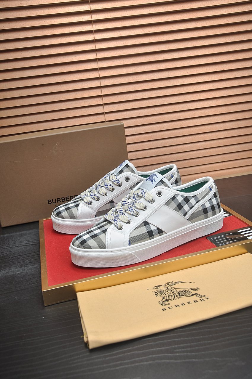Burberry Check Low-Top Sneakers - Padded Collar