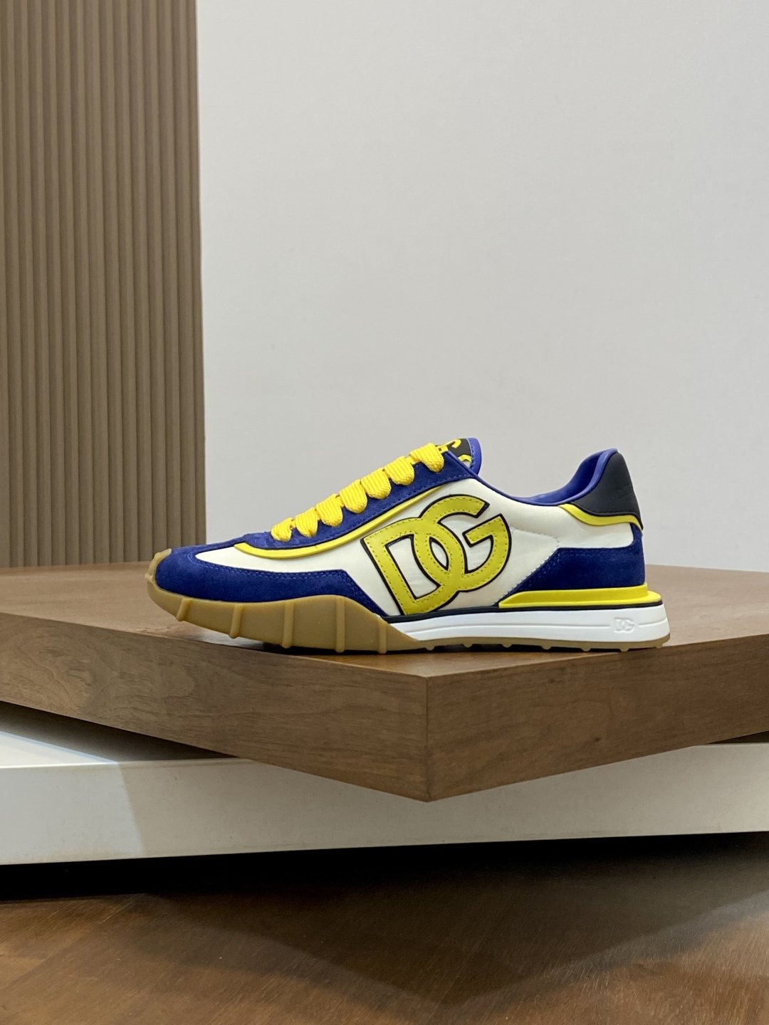 Dolce & Gabbana Men's Low-Top Leather Sneakers